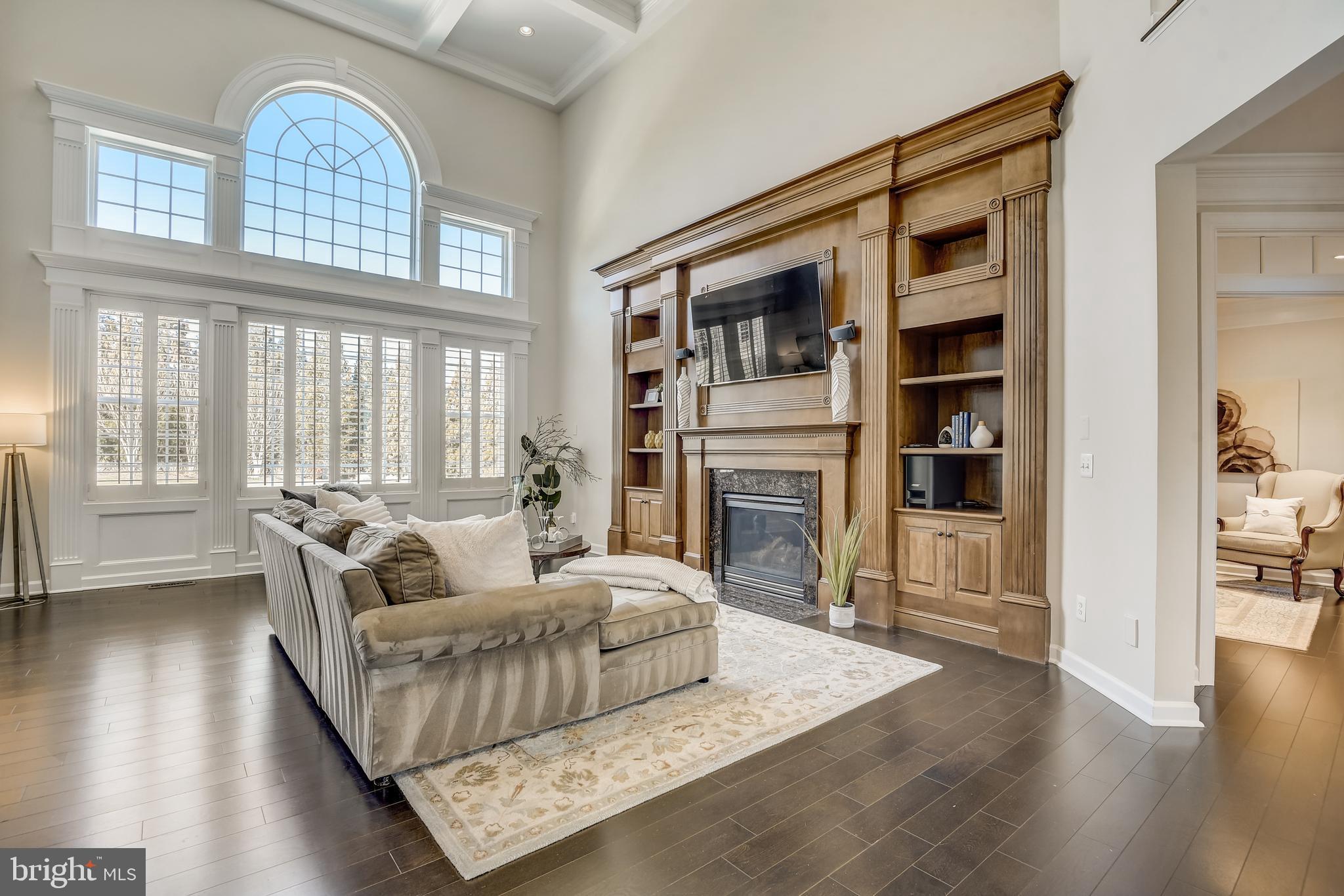 11624 Hunting Crest Ln