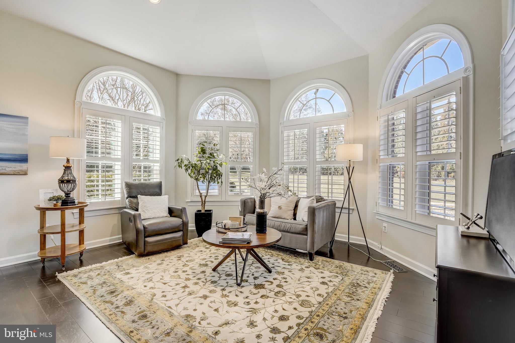 11624 Hunting Crest Ln
