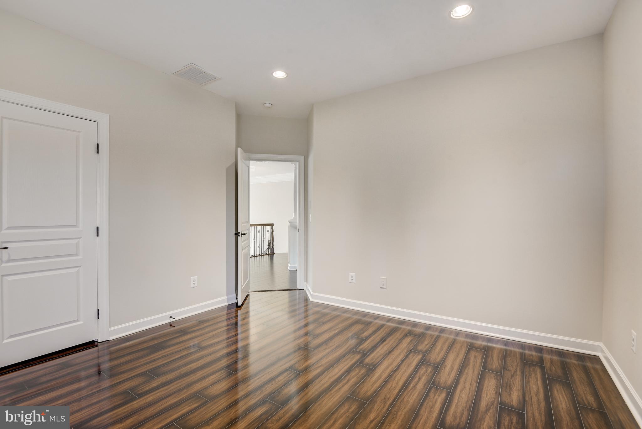11624 Hunting Crest Ln