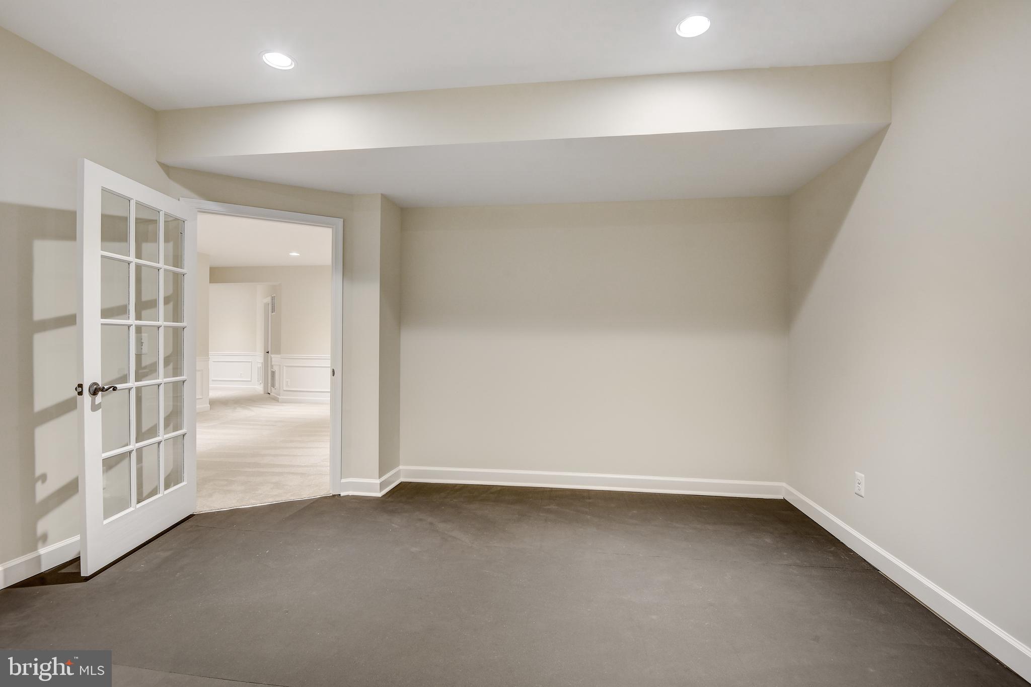 11624 Hunting Crest Ln