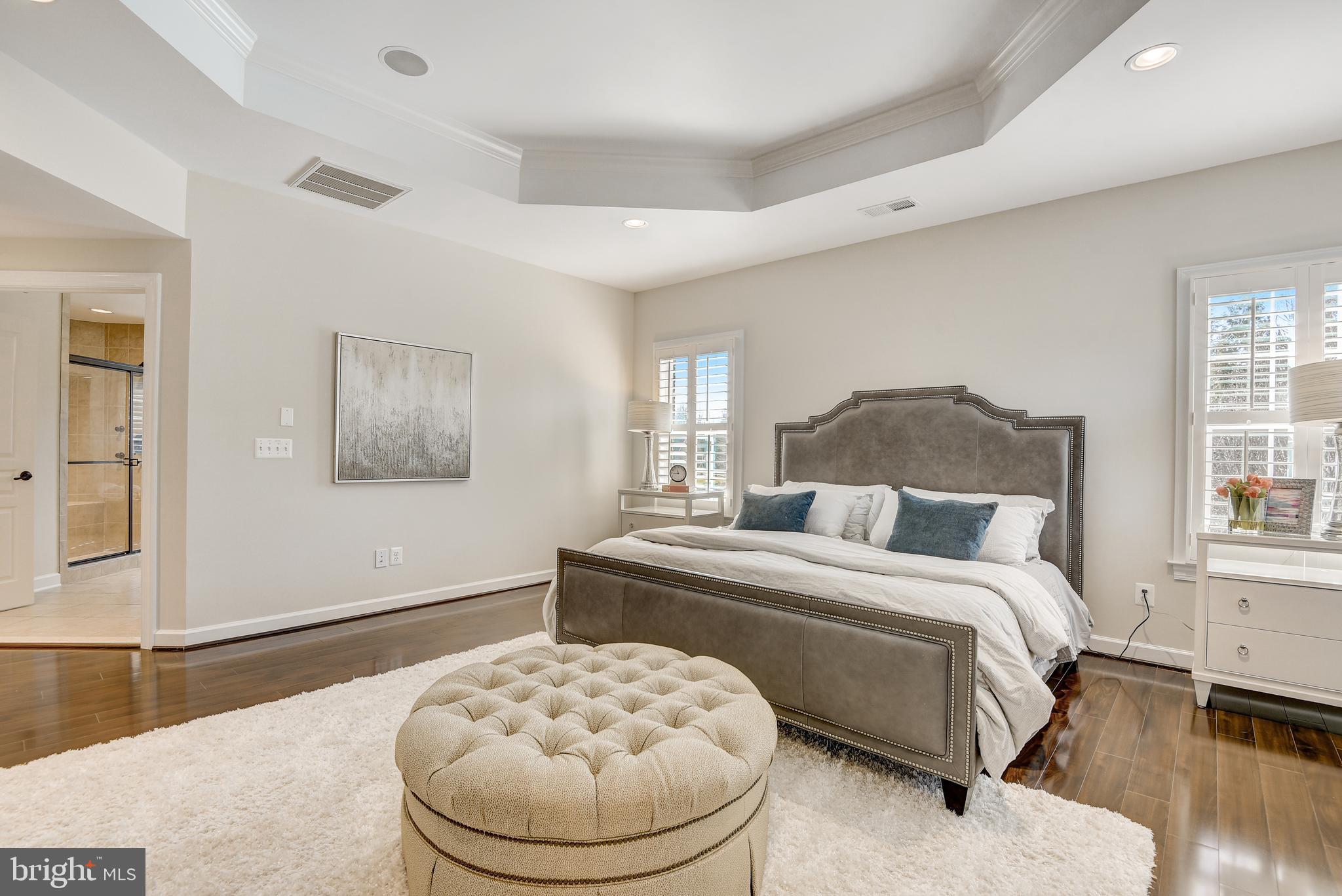 11624 Hunting Crest Ln