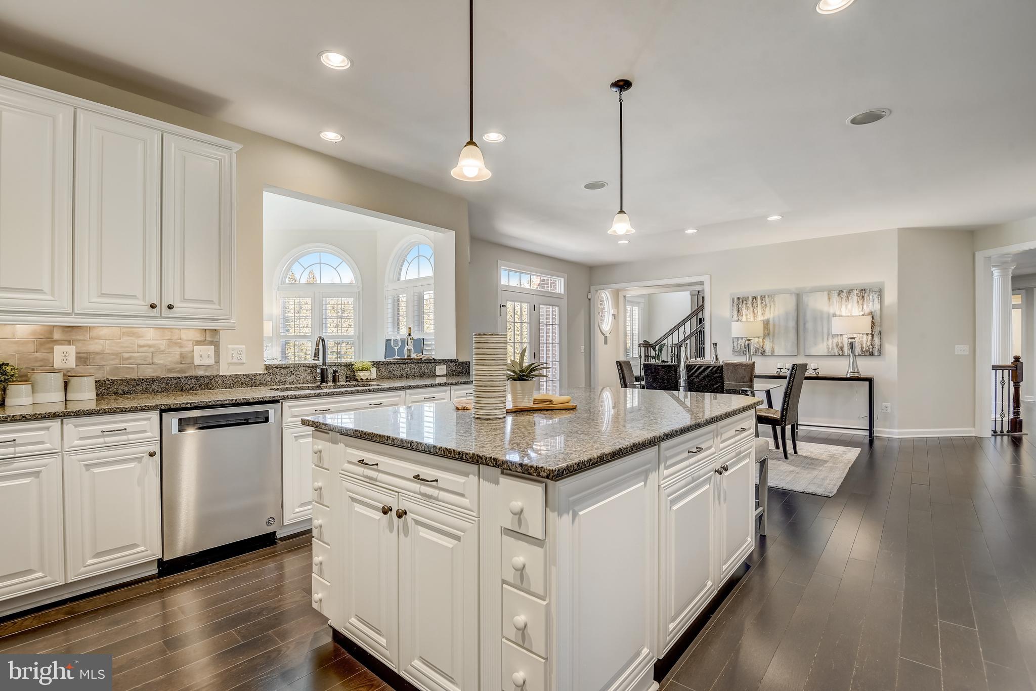 11624 Hunting Crest Ln