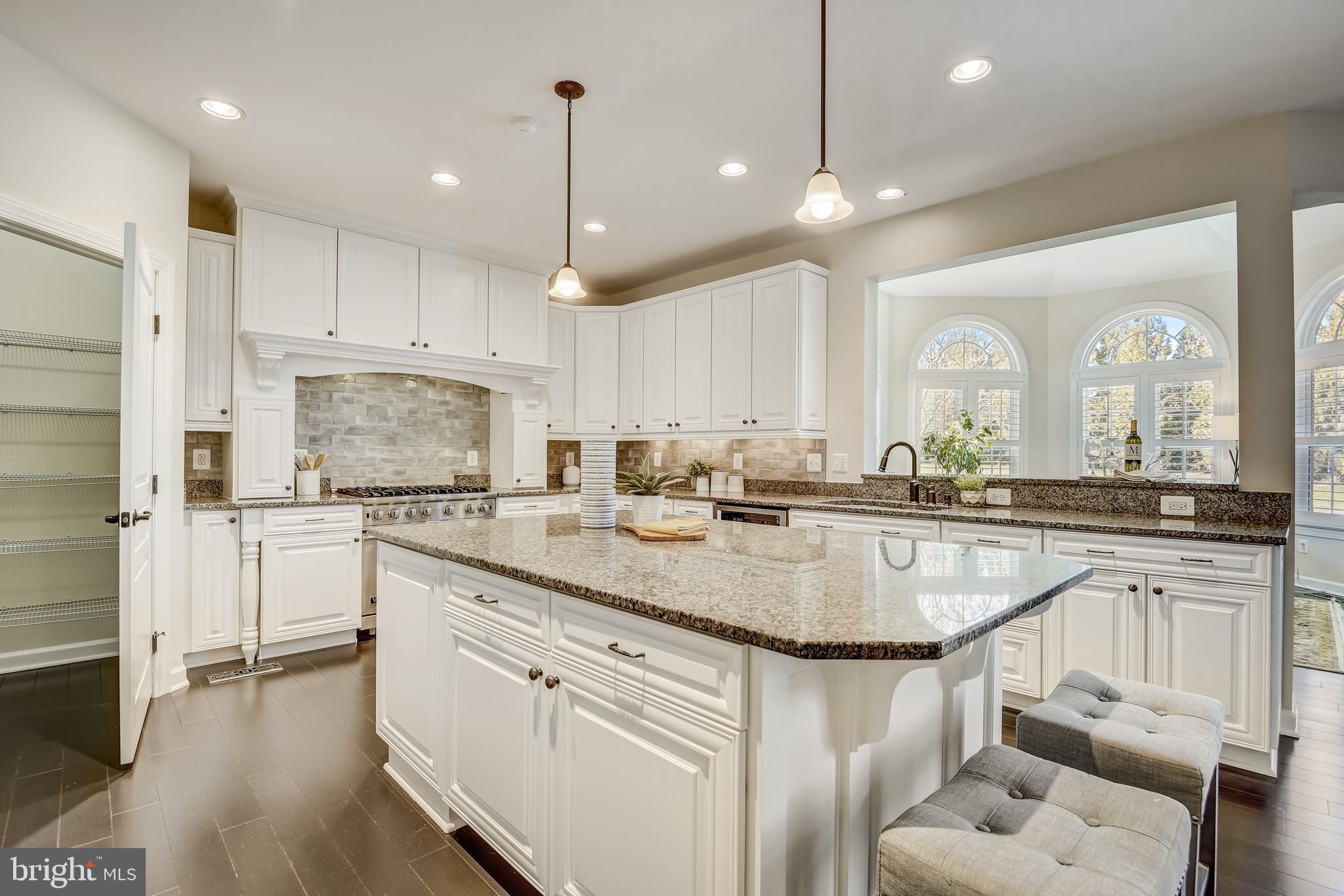 11624 Hunting Crest Ln