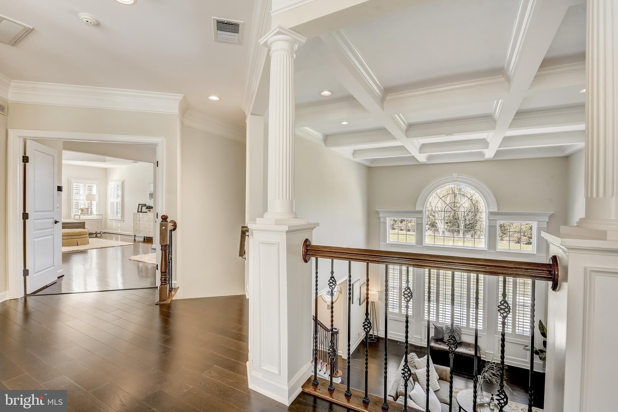 11624 Hunting Crest Ln