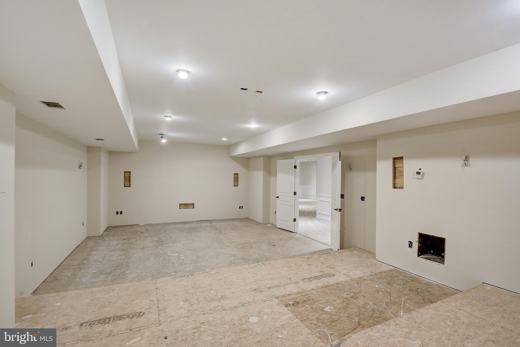 11624 Hunting Crest Ln