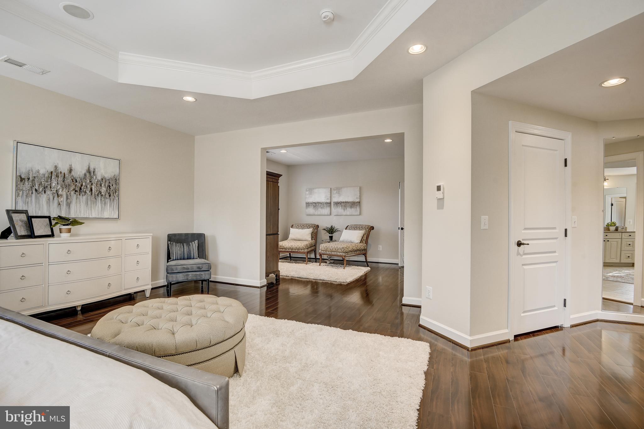 11624 Hunting Crest Ln