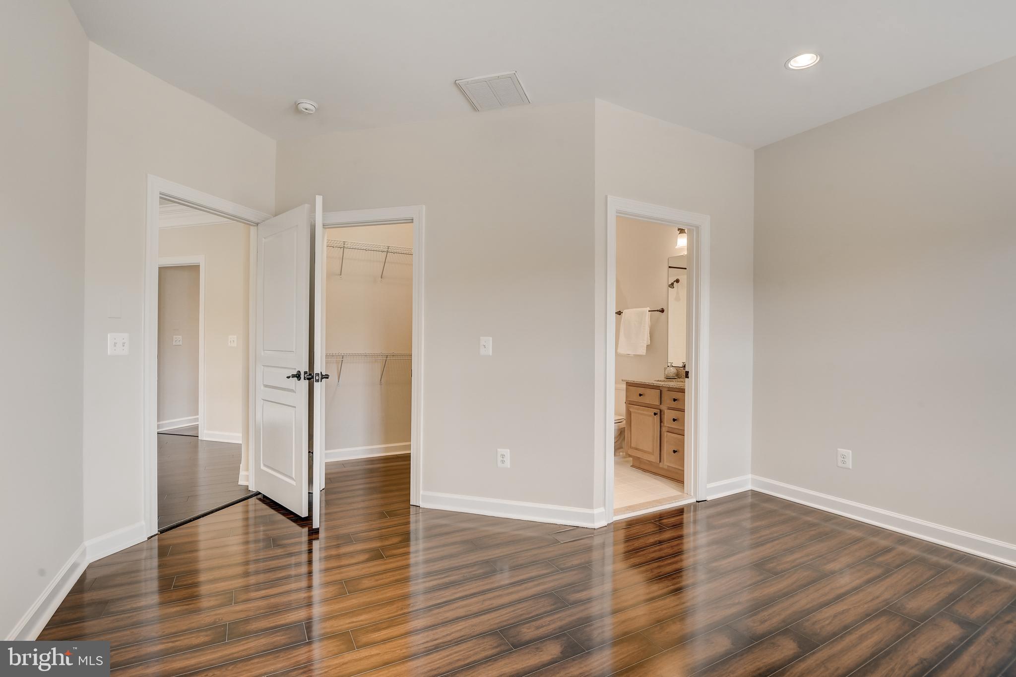 11624 Hunting Crest Ln