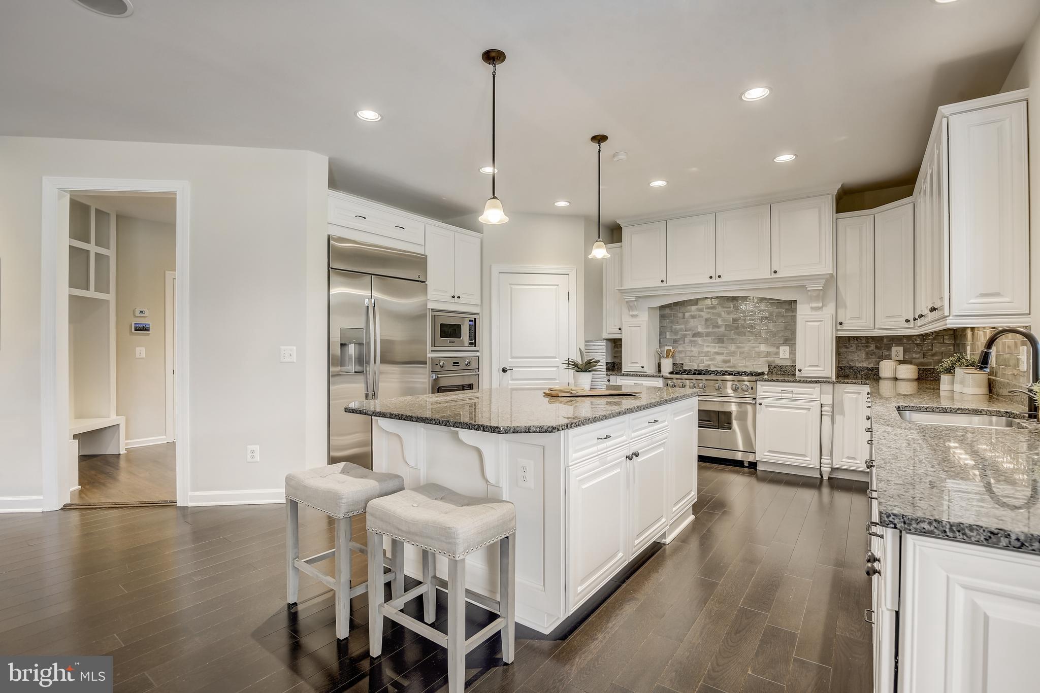 11624 Hunting Crest Ln