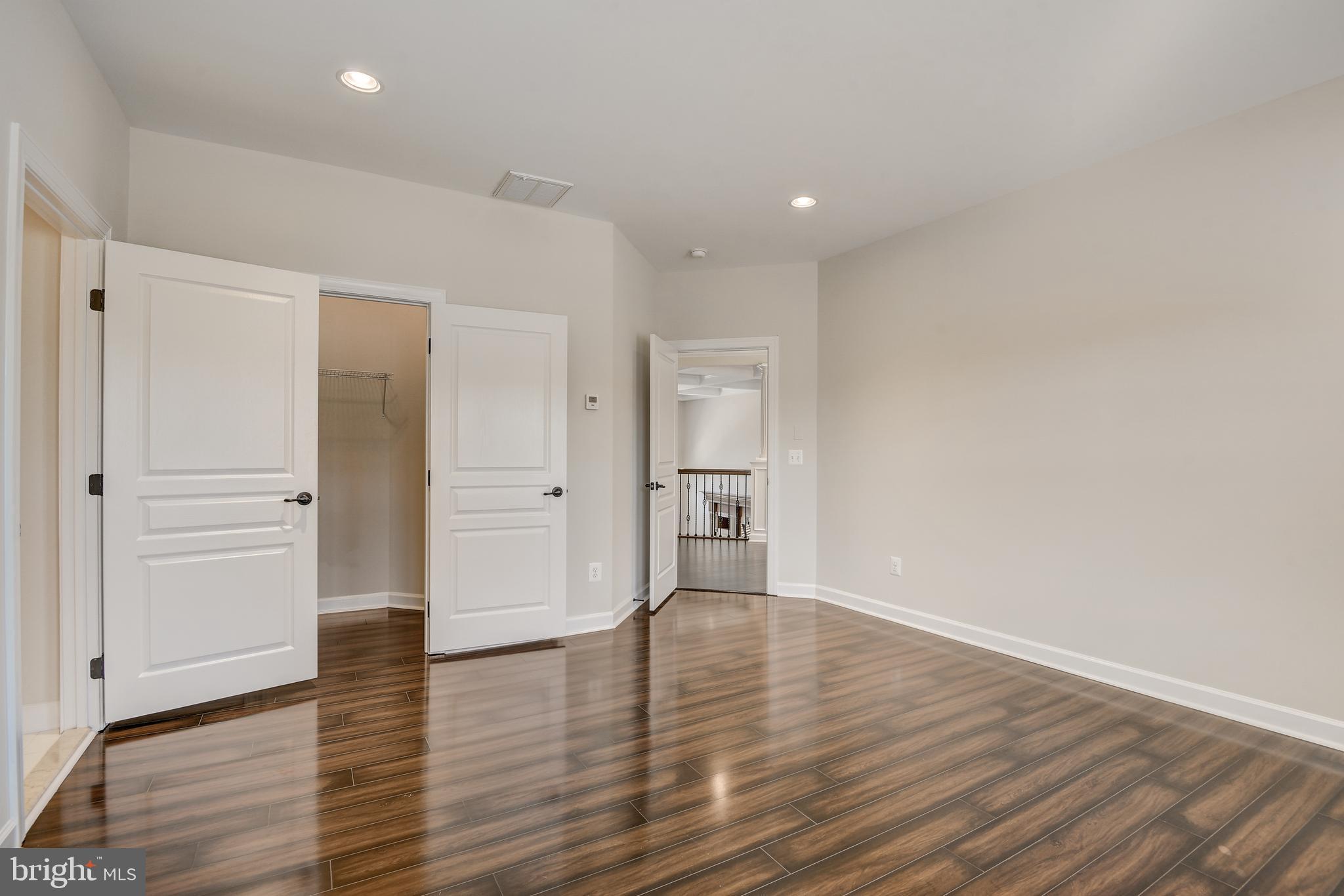 11624 Hunting Crest Ln