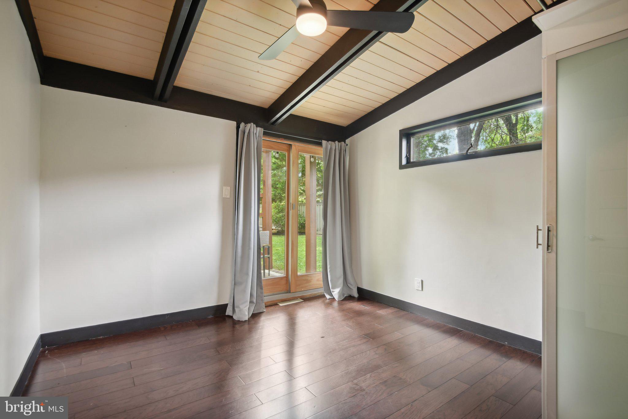 3322 Laurel Ct