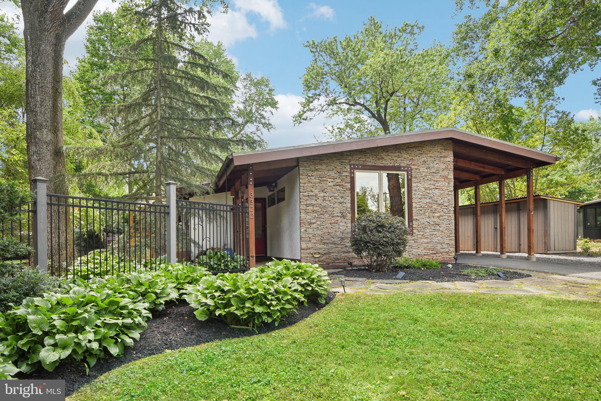 3322 Laurel Ct