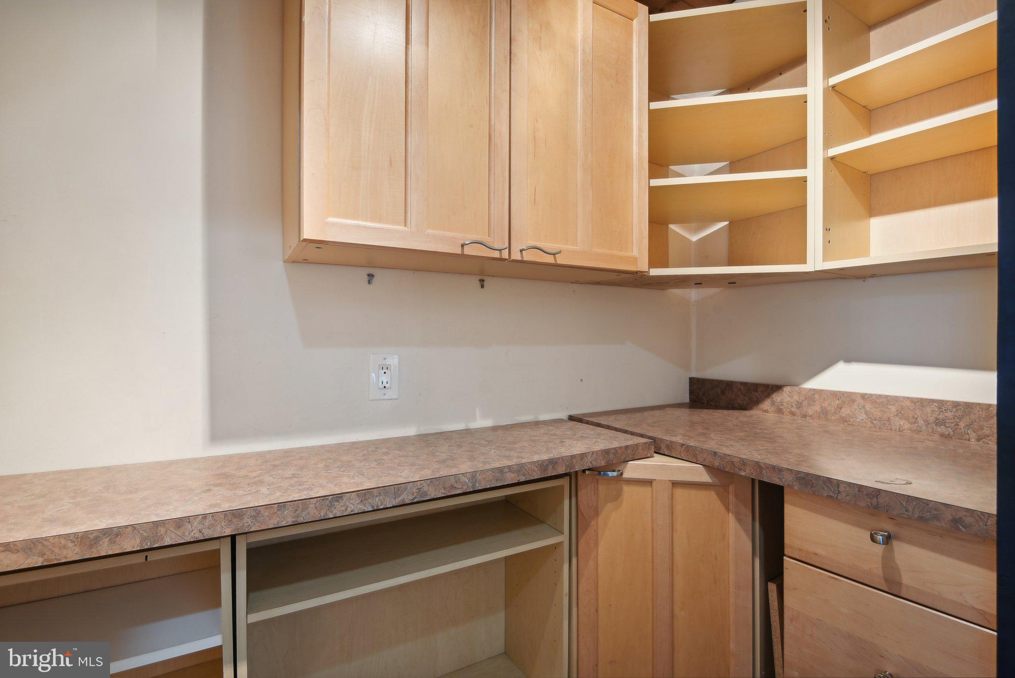 3322 Laurel Ct