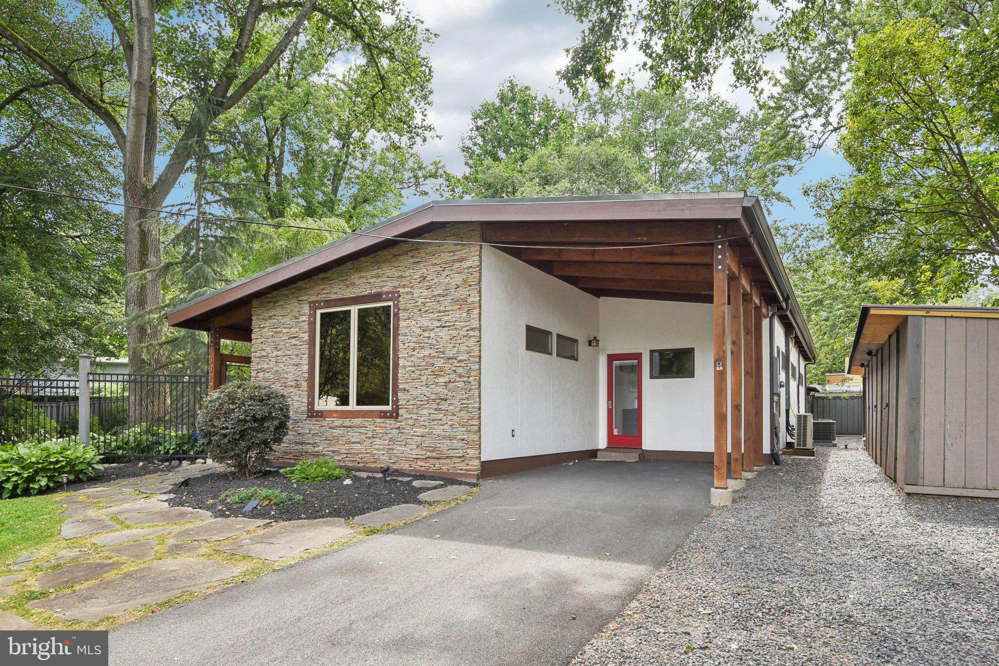 3322 Laurel Ct