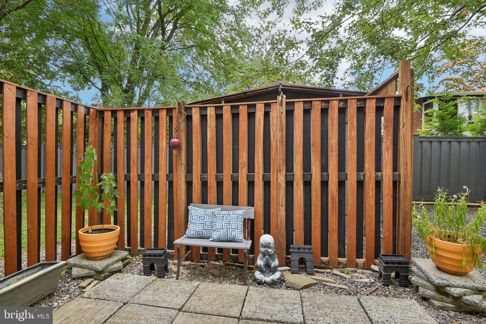 3322 Laurel Ct