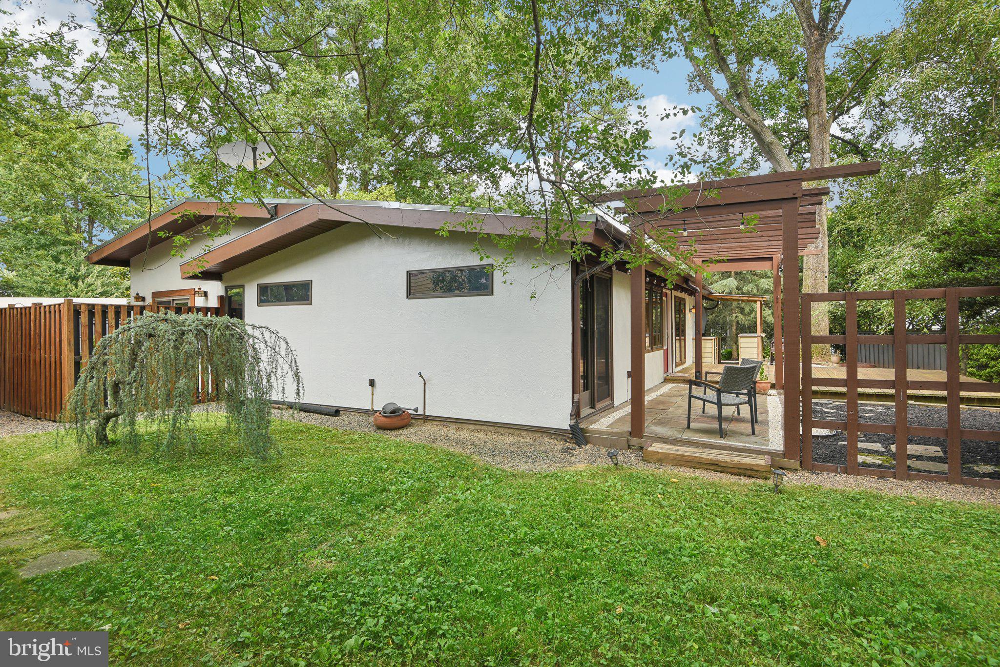 3322 Laurel Ct