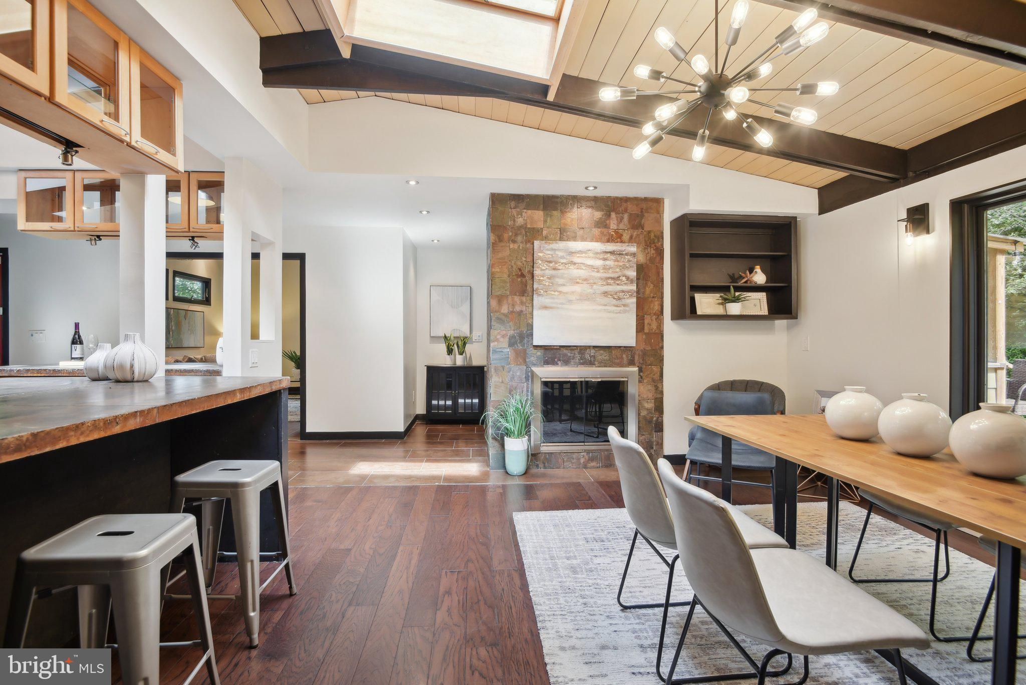 3322 Laurel Ct