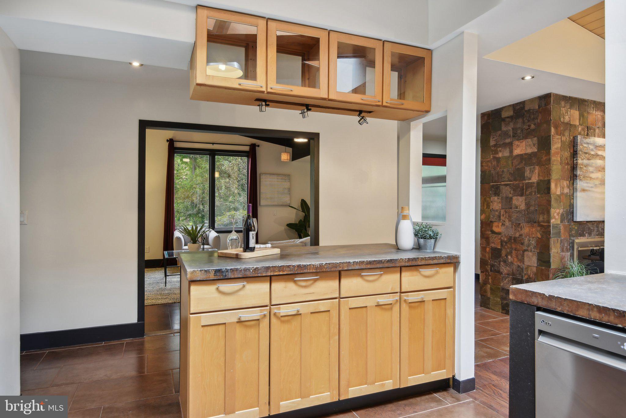 3322 Laurel Ct