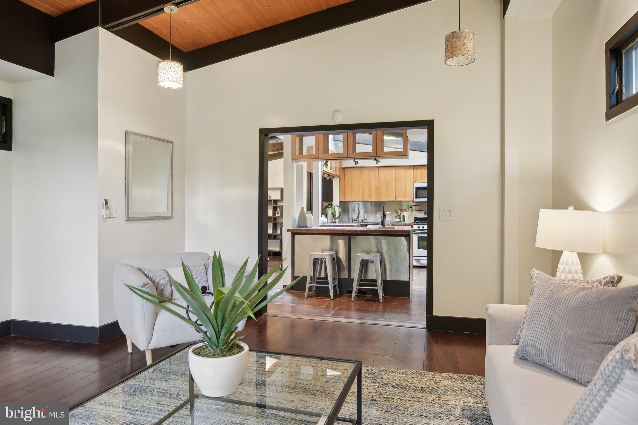 3322 Laurel Ct