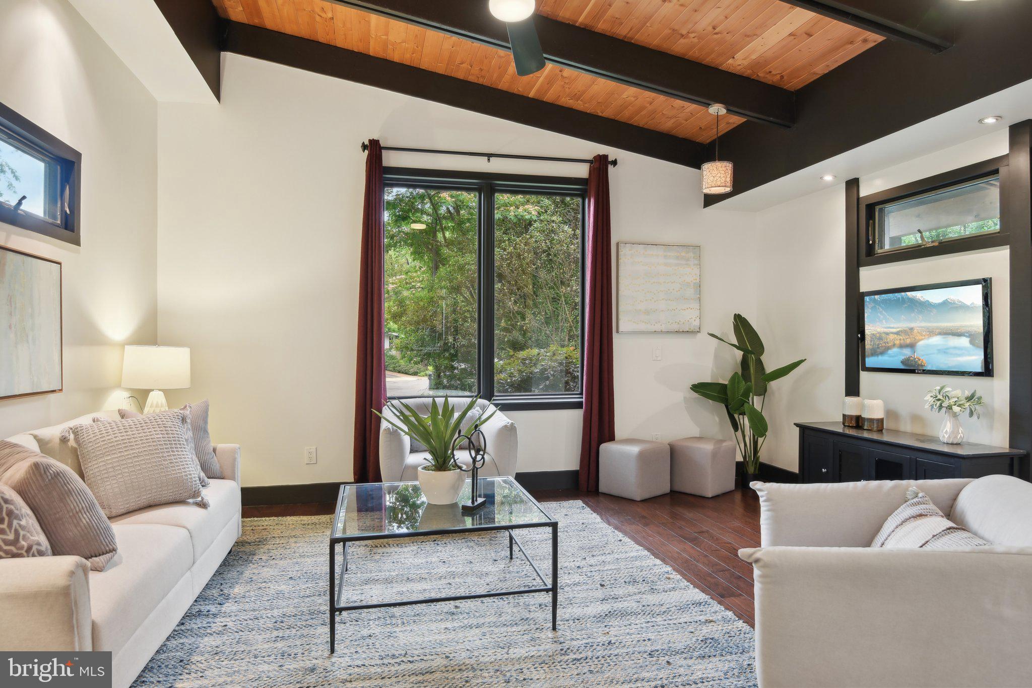 3322 Laurel Ct