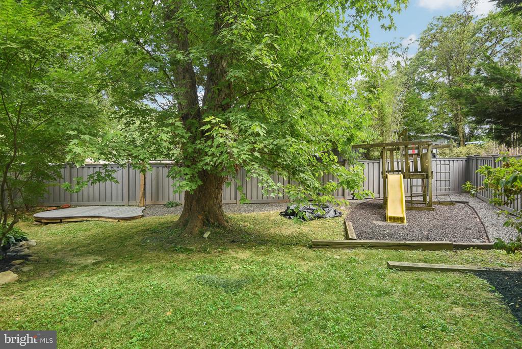 3322 Laurel Ct