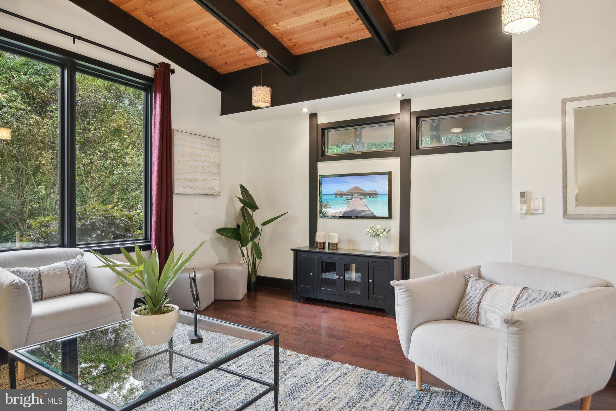 3322 Laurel Ct