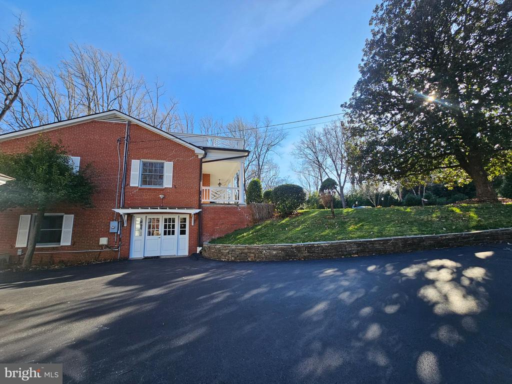 851 CANAL DRIVE