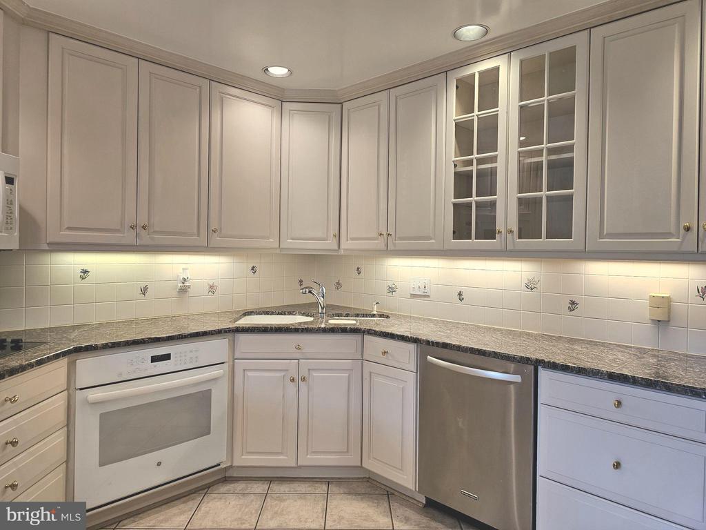 851 CANAL DRIVE