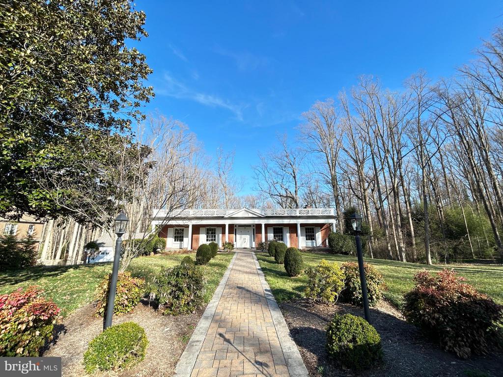 851 CANAL DRIVE