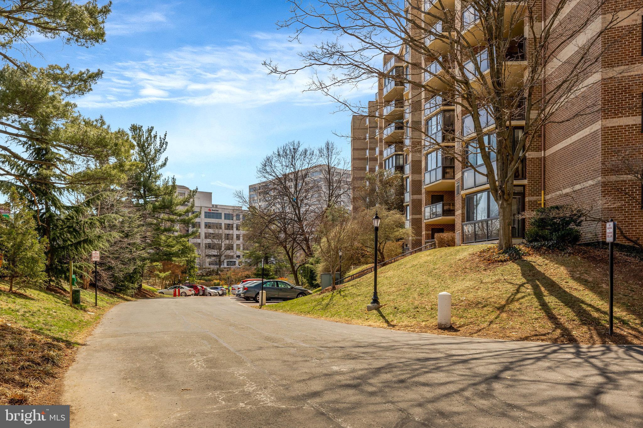 8340 Greensboro Dr #112