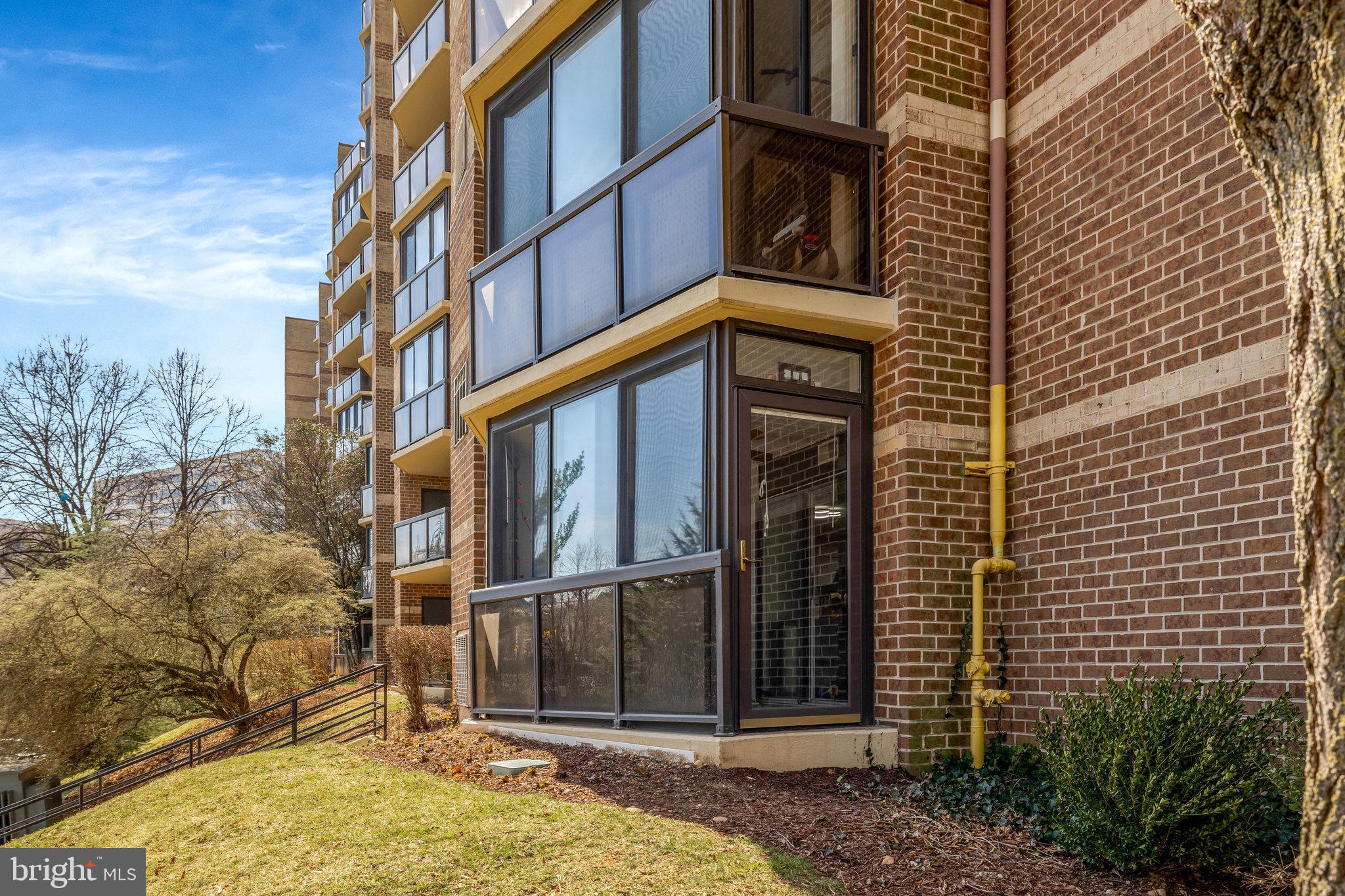 8340 Greensboro Dr #112