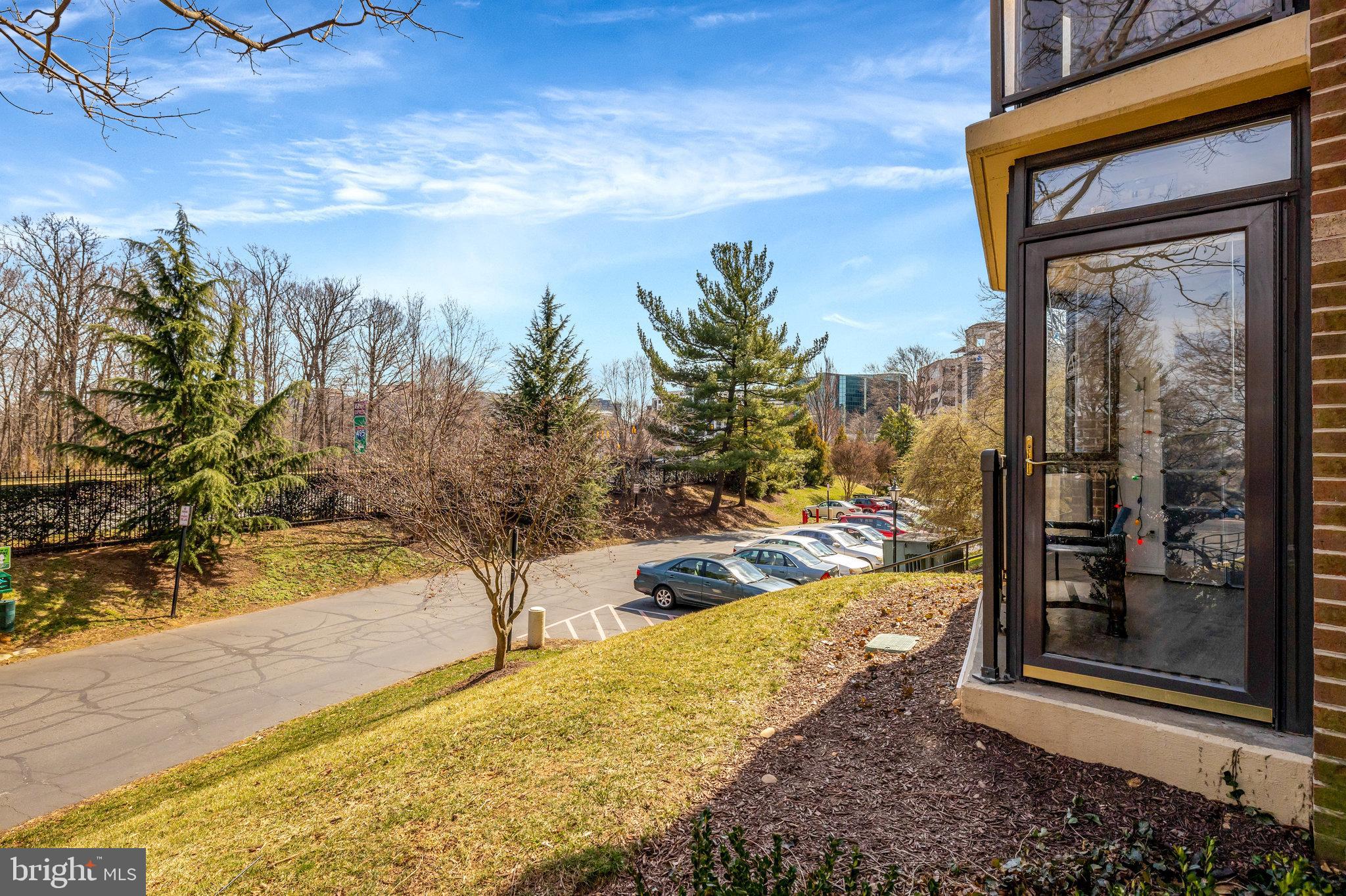 8340 Greensboro Dr #112