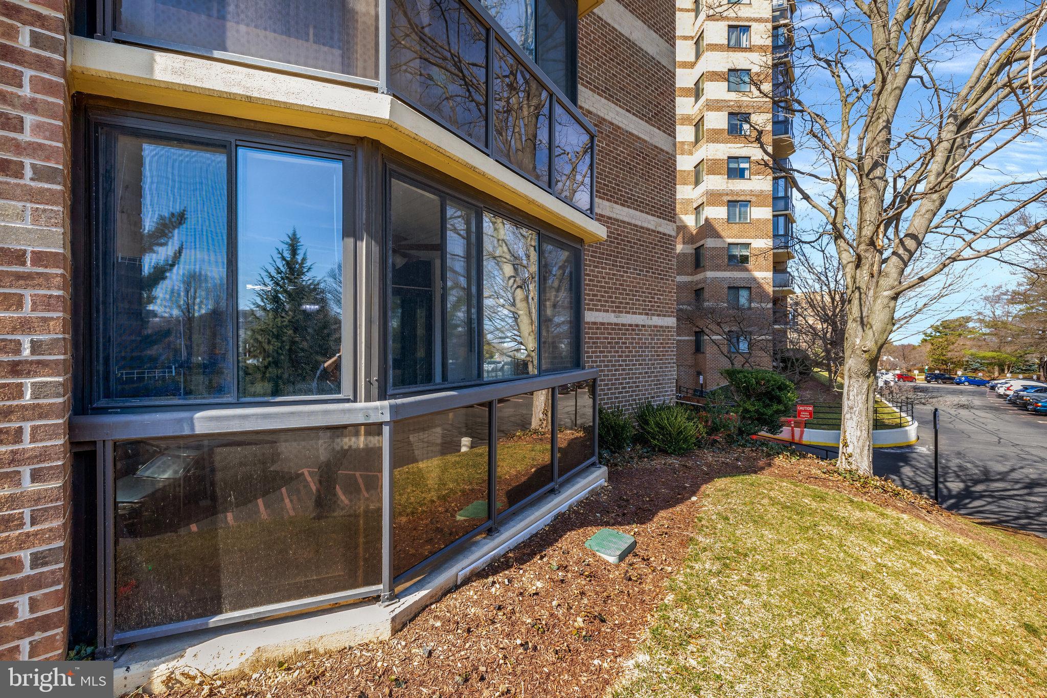 8340 Greensboro Dr #112