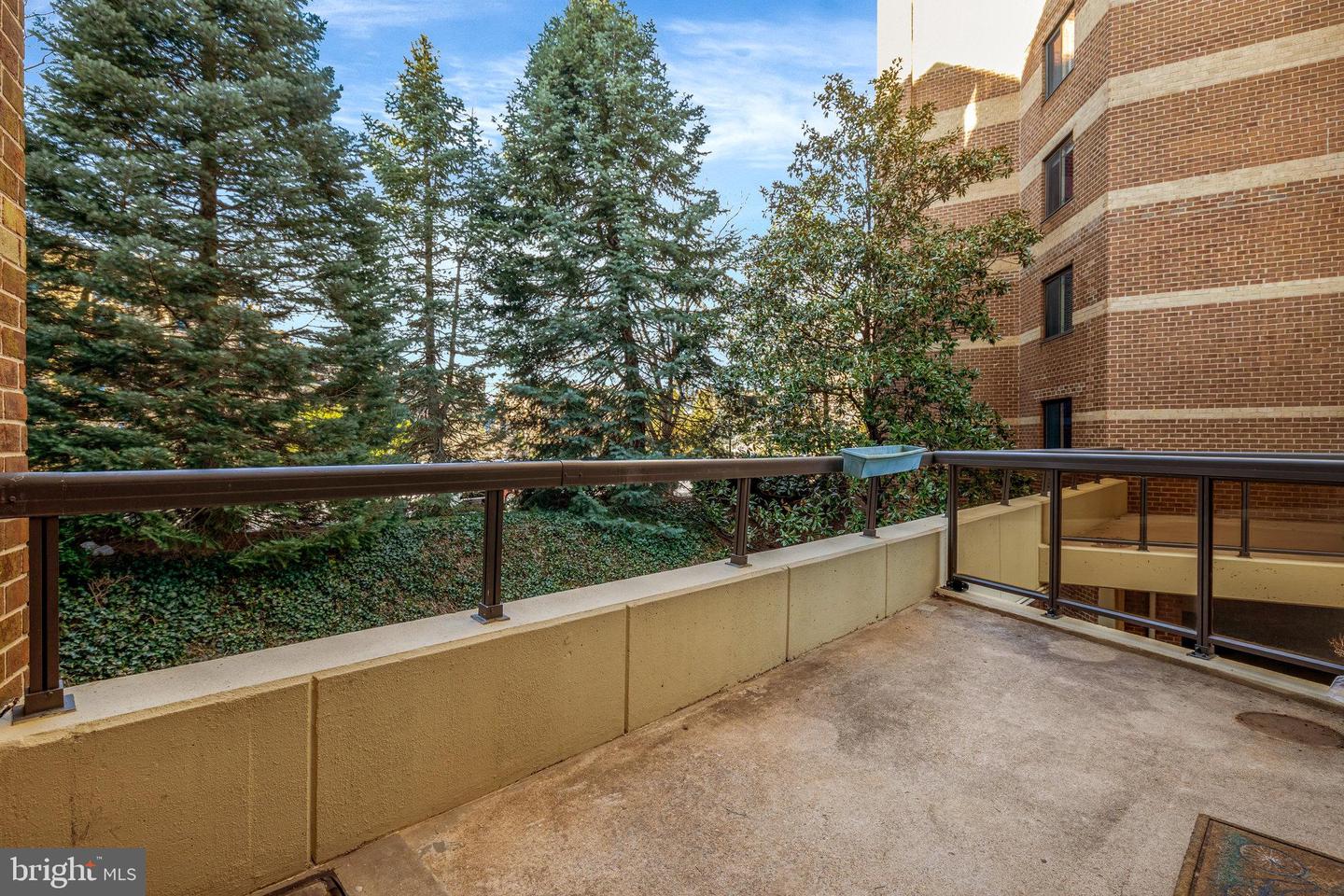 8340 Greensboro Dr #112