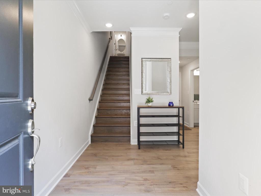 2825 HOKIE LANE