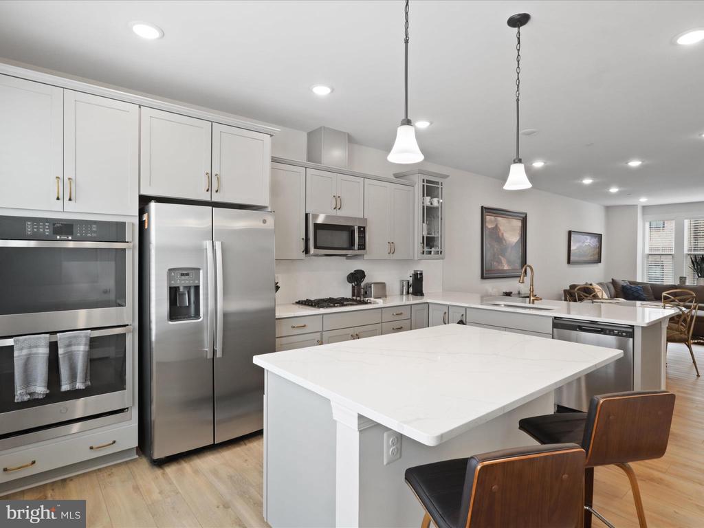 2825 HOKIE LANE