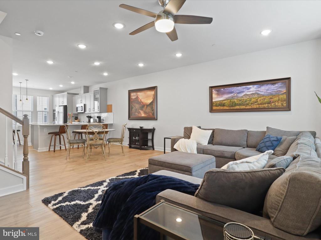 2825 HOKIE LANE