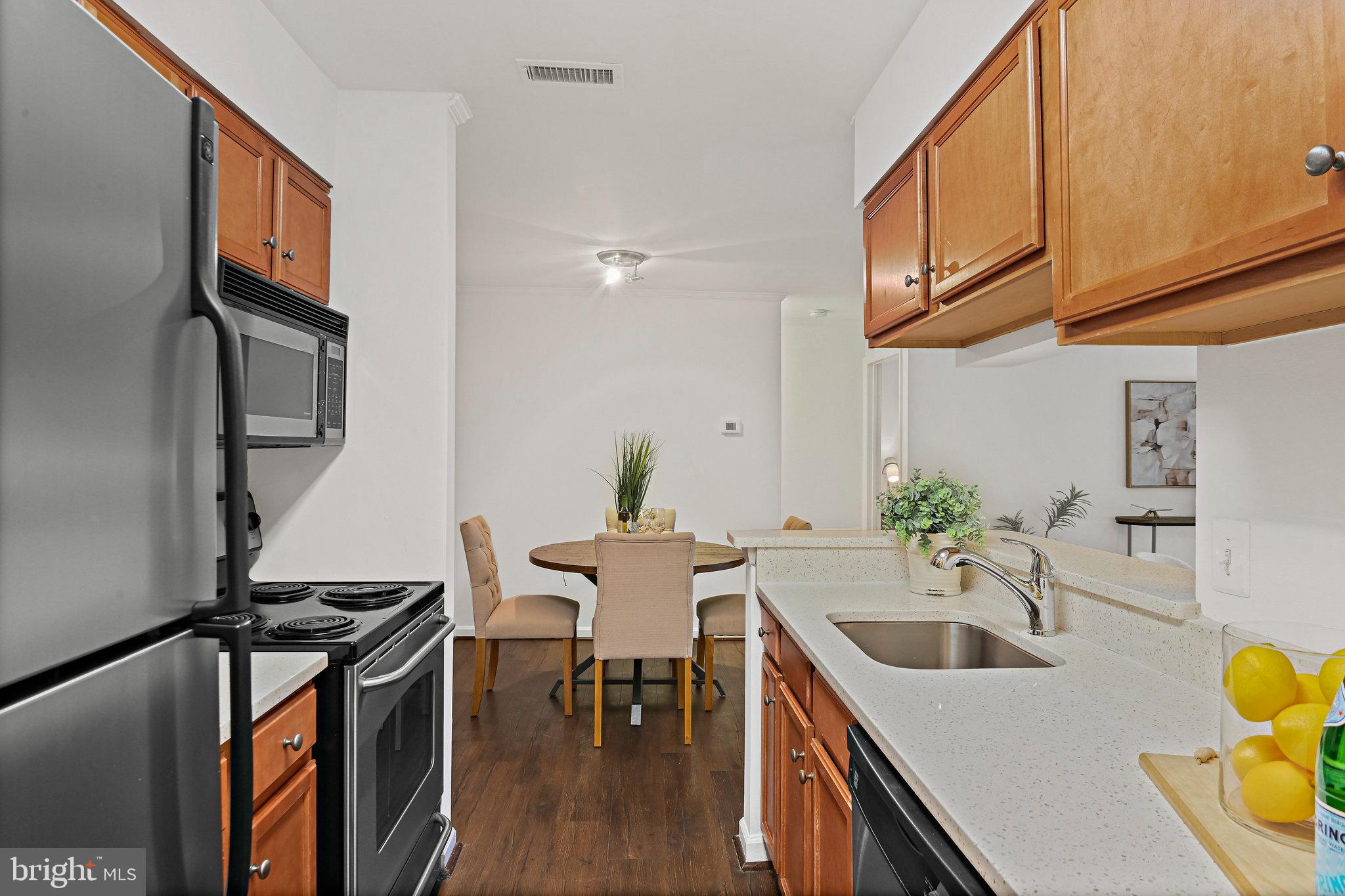 11710 OLDE ENGLISH DRIVE 11710-B