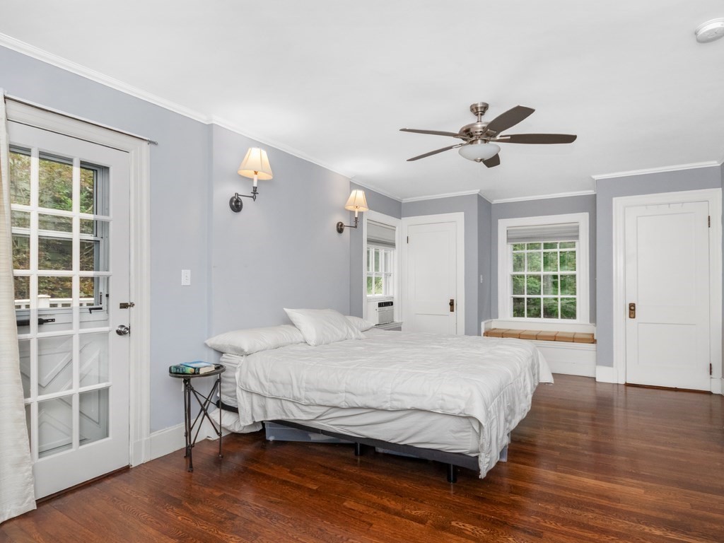 204 Pleasant St