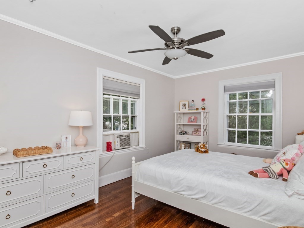 204 Pleasant St