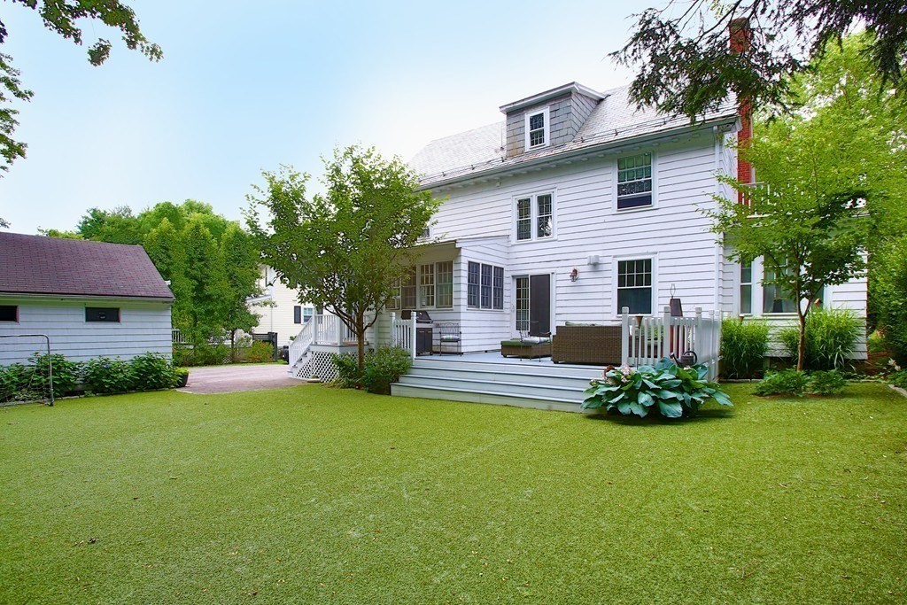 204 Pleasant St