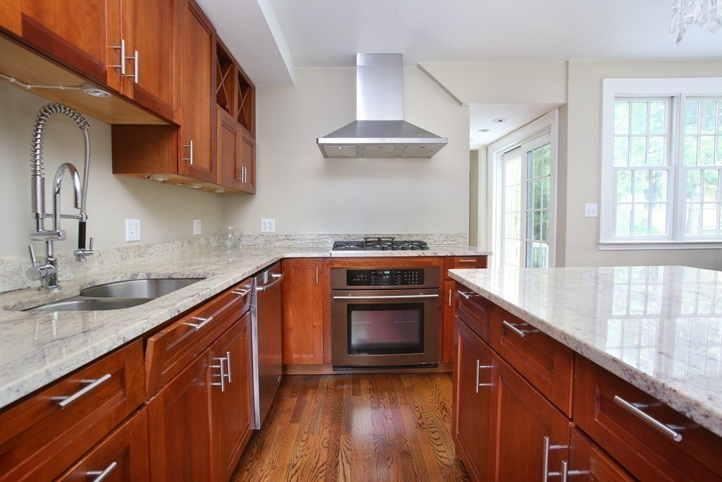 204 Pleasant St