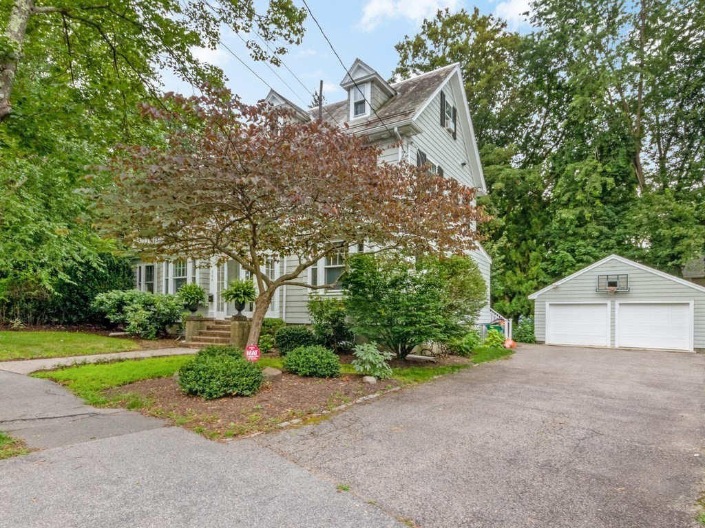 204 Pleasant St