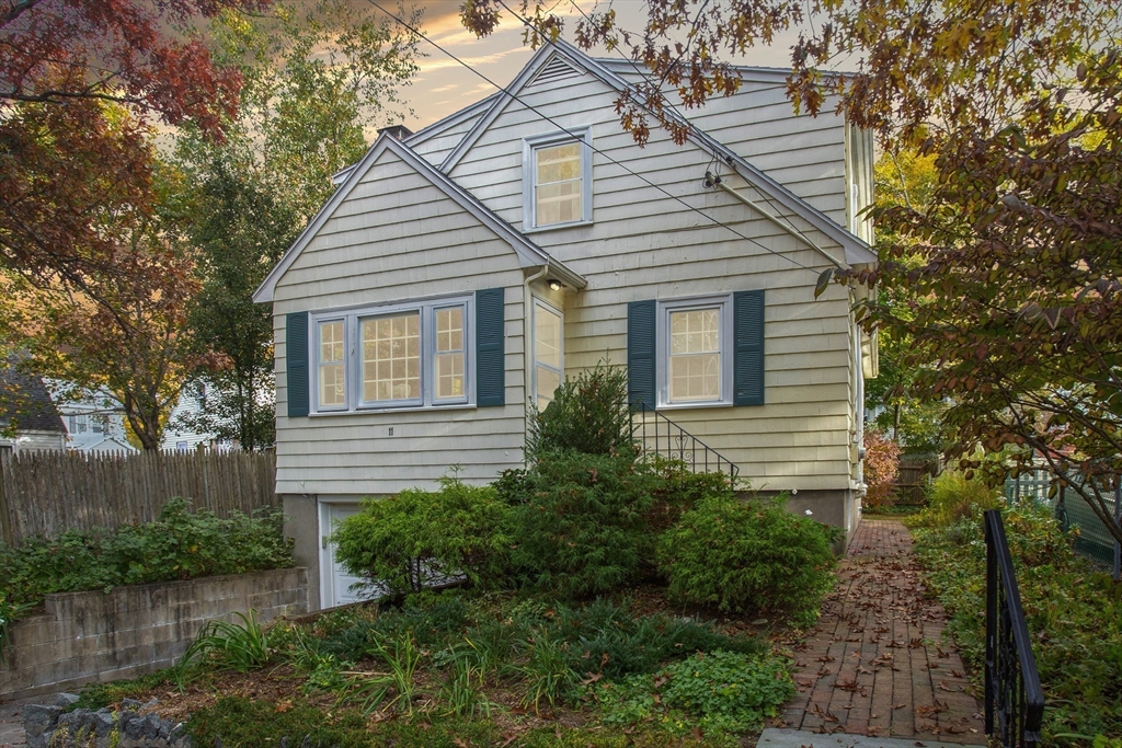 11 Alta Crest Rd