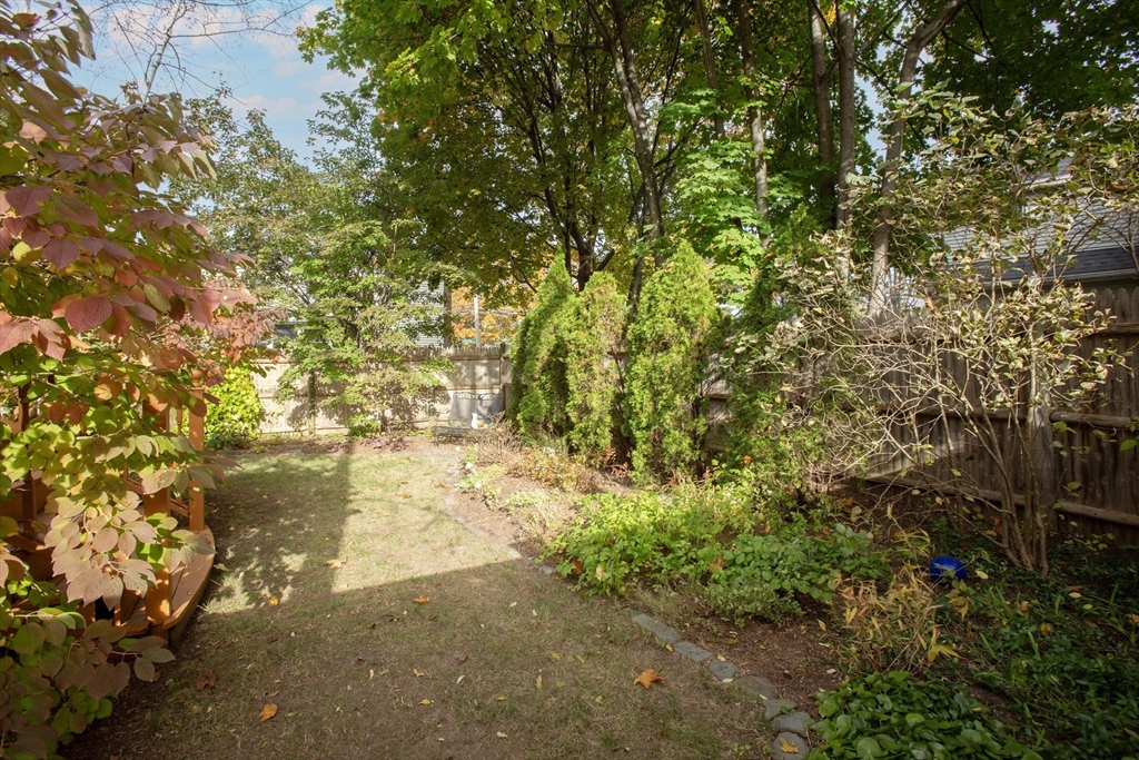 11 Alta Crest Rd