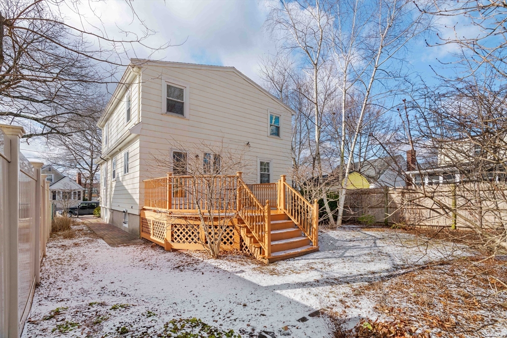 11 Alta Crest Rd