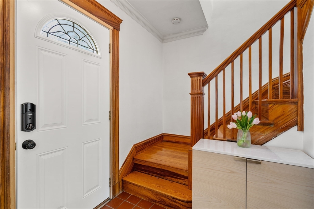 11 Robin St