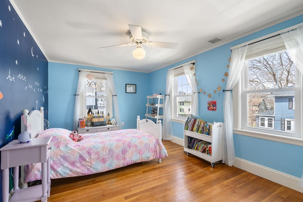 11 Robin St