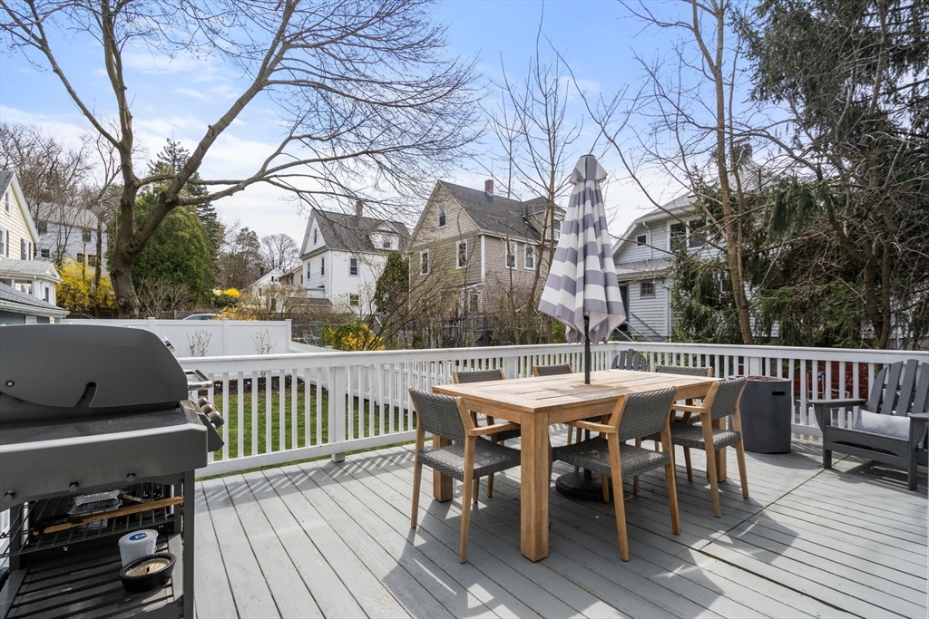 11 Robin St