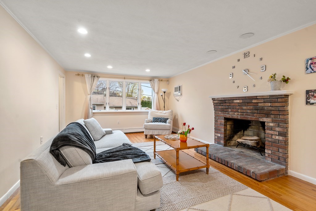 20 Elmwood Ave