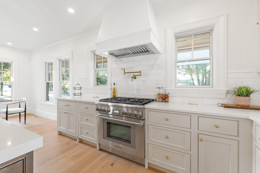 887 Commonwealth Avenue